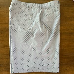 Men’s Greg Norman golf shorts